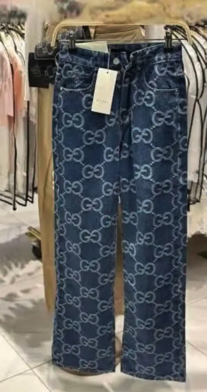 بنطلون قوتشي للبيع جديد لم يستخدم مقاس سمول و ميديم