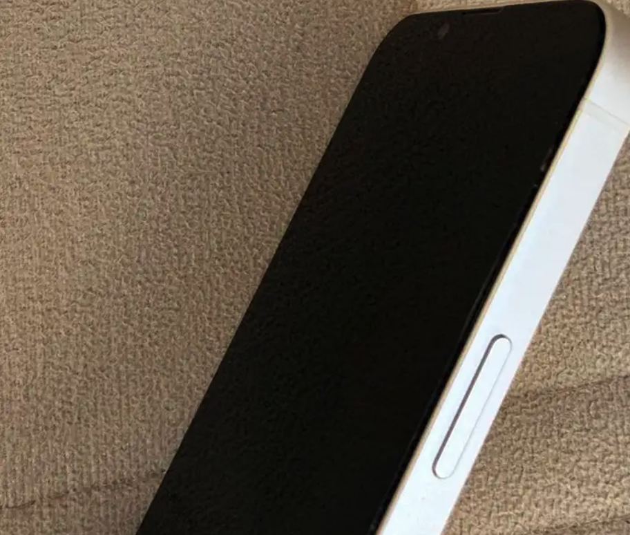 ايفون 13 عادي البيع