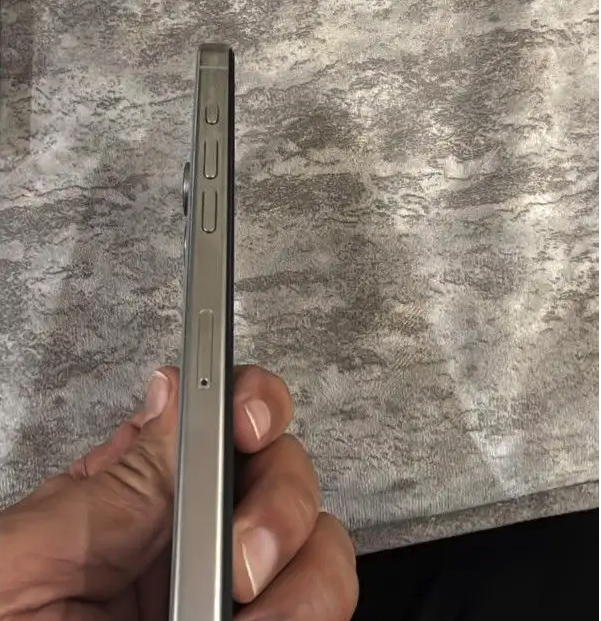 ايفون 15 برو ماكس 256 .