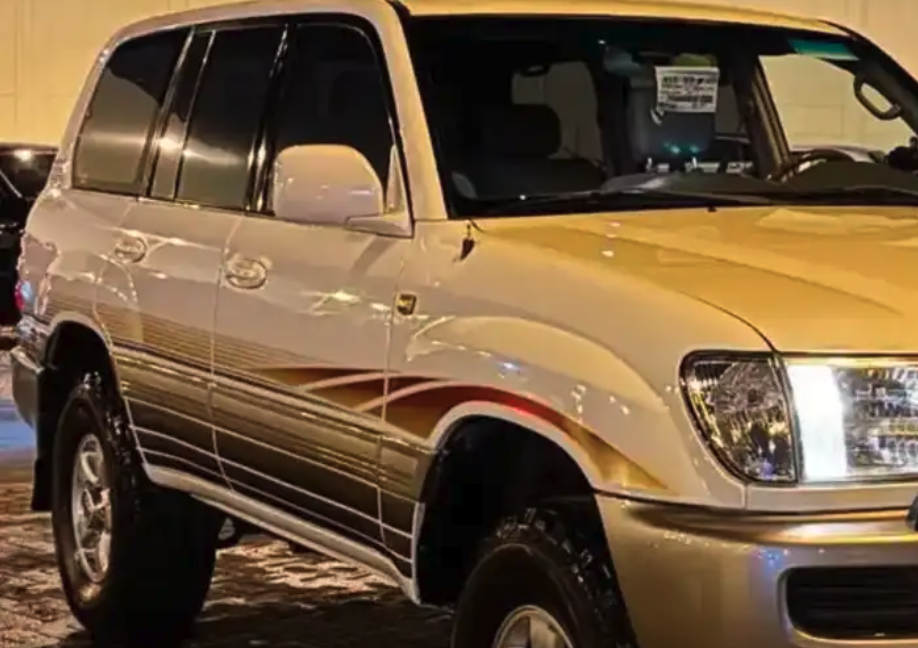 ورشة صيانة وسمكرة وبويه دهان بالفرن