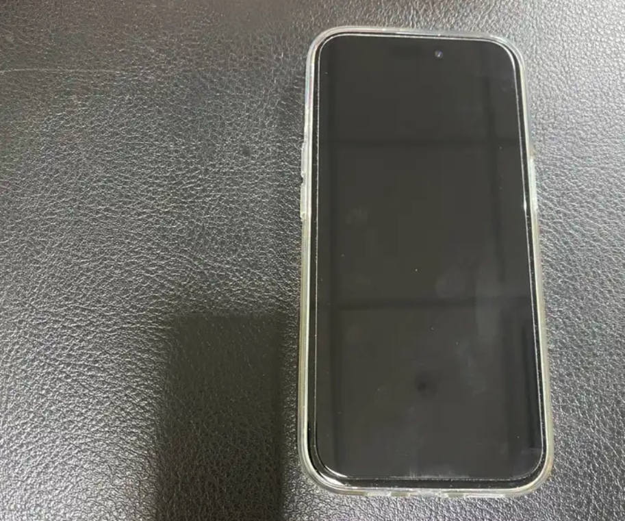 آيفون 15 شبه جديد للبيع