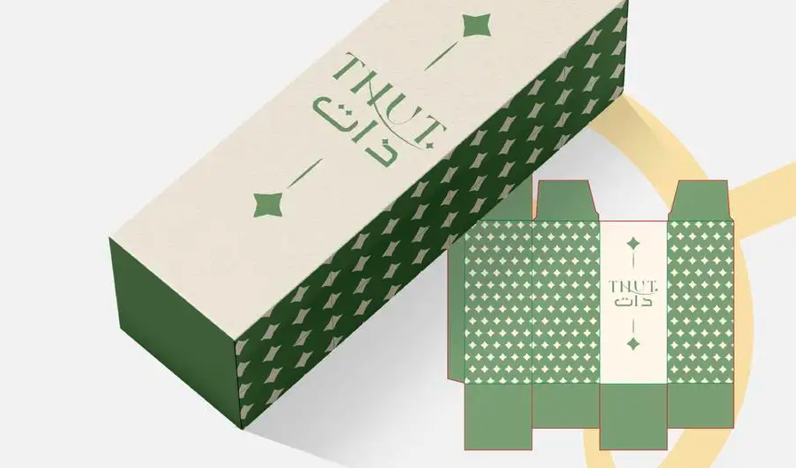 مصممة جرافيك