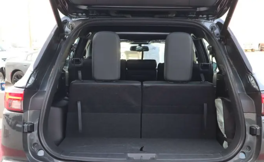 ميتسوبيشي اوتلاندر ستاندر7 و 5 راكب و بريميوم فل2025فرع جدة