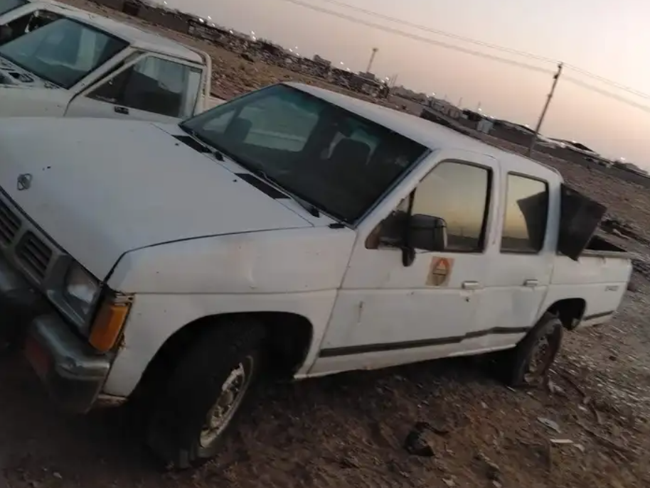 للبيع قطع غيار ددسن 1993