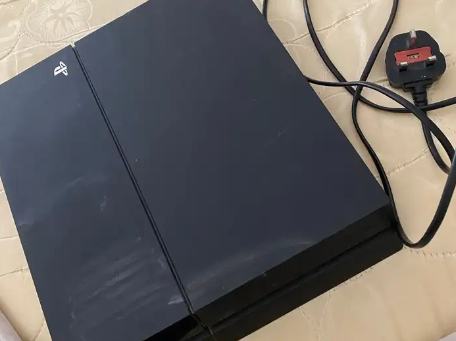 بلايستيشن 4 نظيف 1 تيرا