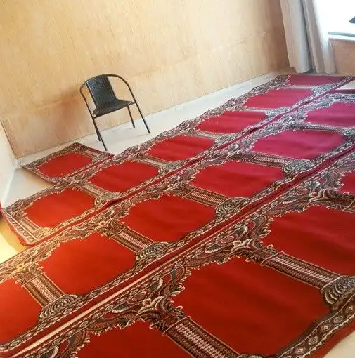 فرش مسجد ومدات صلاة وعشب زراعي وفنيل وفرش غرف بيت