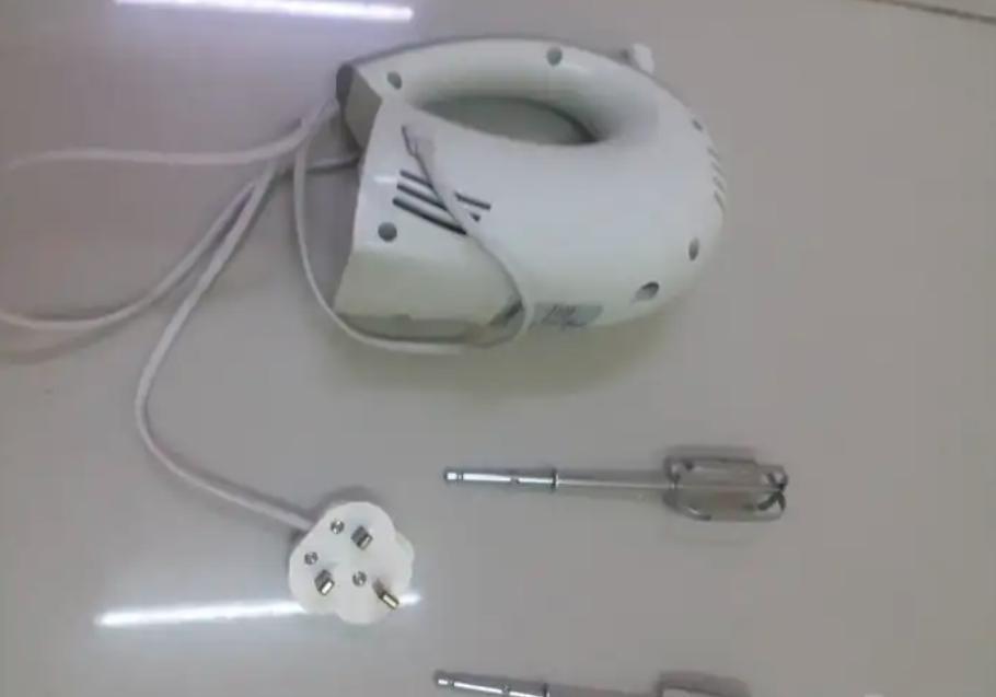 مضرب كهربائي جديد السيف