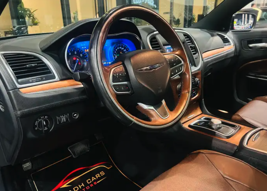 كرايزلر 2019 اكزكتيف فل (عرض خاص)