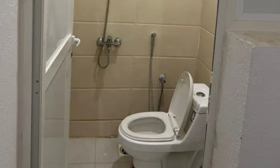 للإيجار غرفه سائق سواق حارس