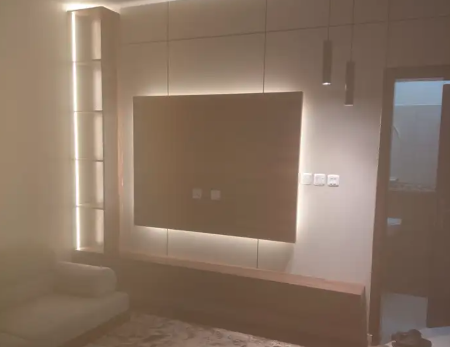 نجار صيانه ابواب وغرف نوم وتفصيل الديكور والاثاث بسعر مناسب