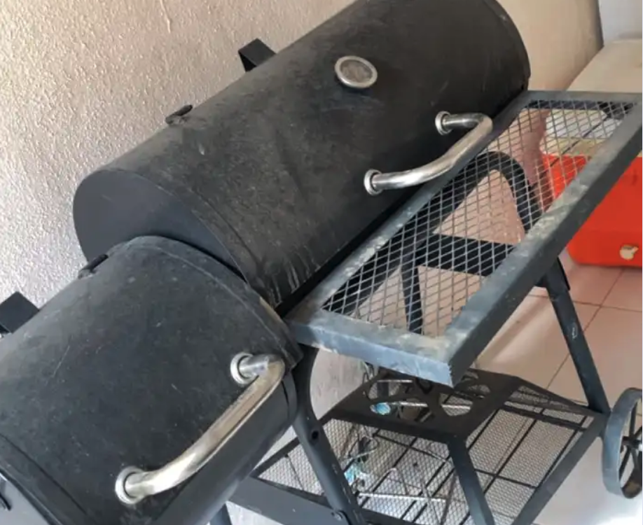 منقل شوي فحم