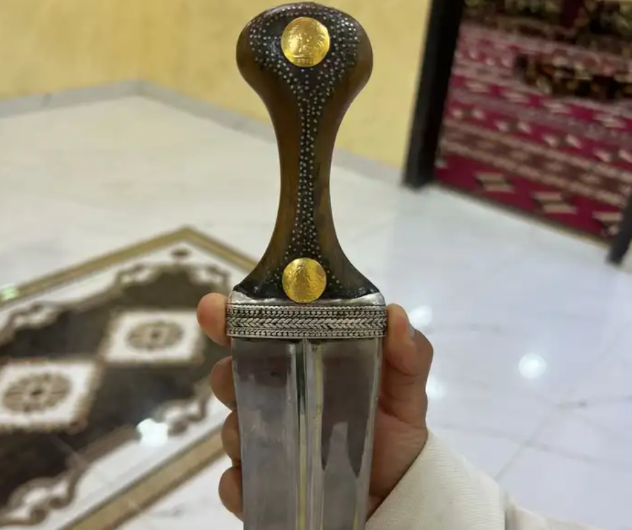 جنبيه نجراني قديم زراف