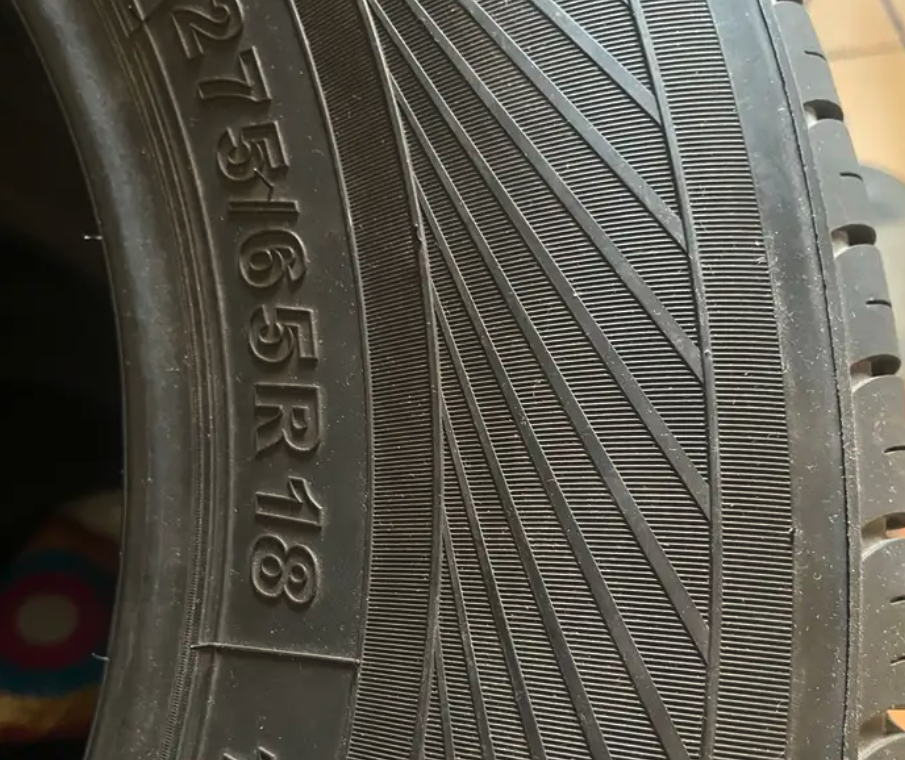 4 كفرات سكويا حاله ممتازه