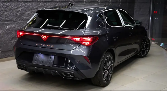 Cupra Leon 2027 خصم من الرسمي