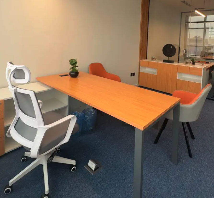 مكاتب مؤثثة للايجار الملقا ( سنوي شهري يومي )