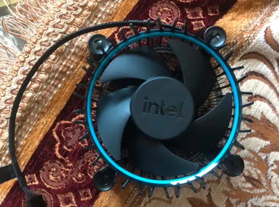 مروحه معالج i5 12400f