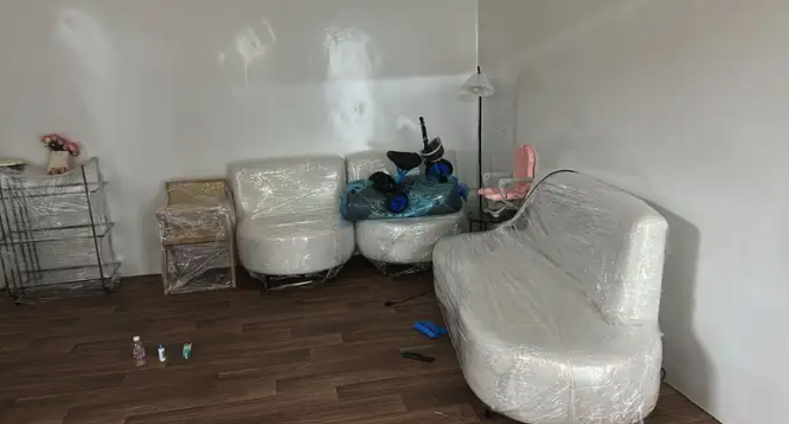 نقل عفش بالرياض مع الفك والتركيب والتغليف والتغزين