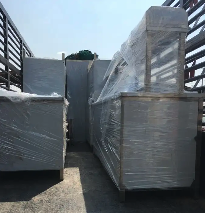 فني تجهيزات مطاعم ومطابخ وكفتيريات وجميع اعمال الاستيل