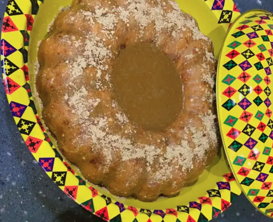 شعثا بالسمن والاقط وشعثا بالخواضه