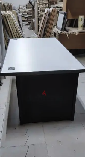 تشكيلة ممتازة من الاثاث المكتبى المستورد وتبدا الاسعار من 3000