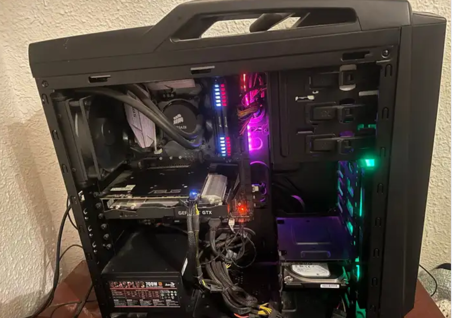 كمبيوتر مكتبي هندسي للبيع