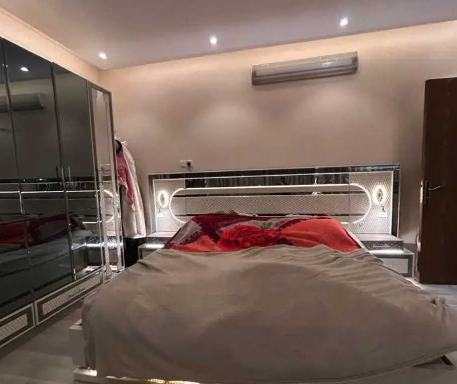 غرفة نوم كامله 8 قطع