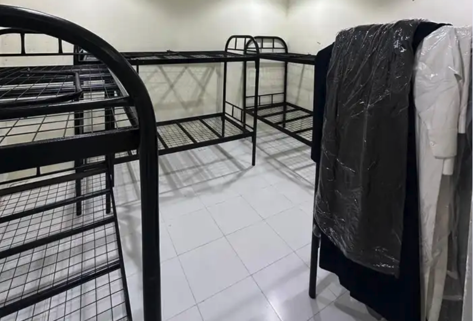 غرف بسراير مشتركة للايجار