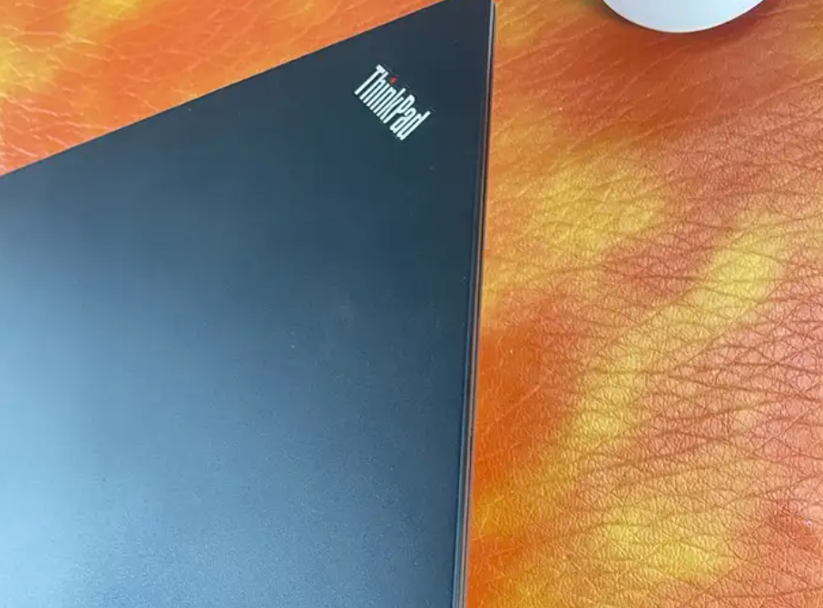 لابتوب Lenovo Thinkpad T14 Core i7 من الجيل العاشر