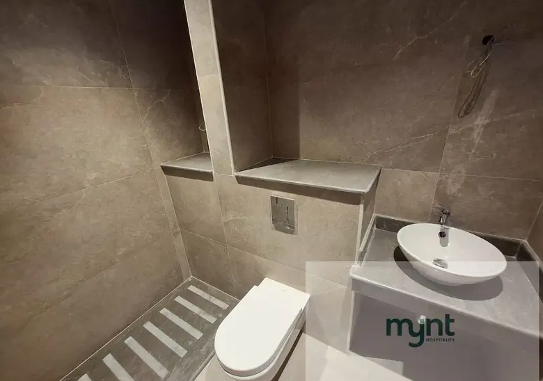 شقة نصف تشطيب غرفتين للإيجار في زد ويست الشيخ زايد | MYNT Hospitality