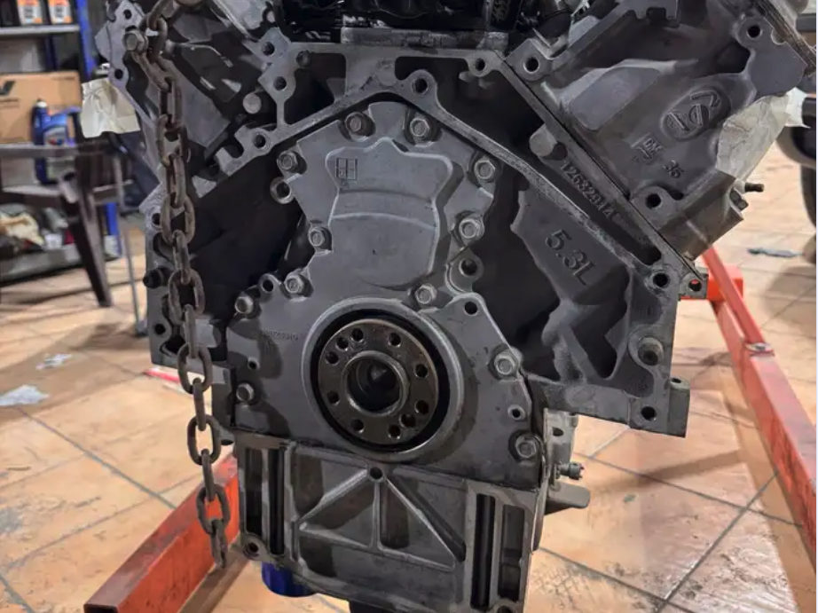 للبيع مكينة 5.3 LT