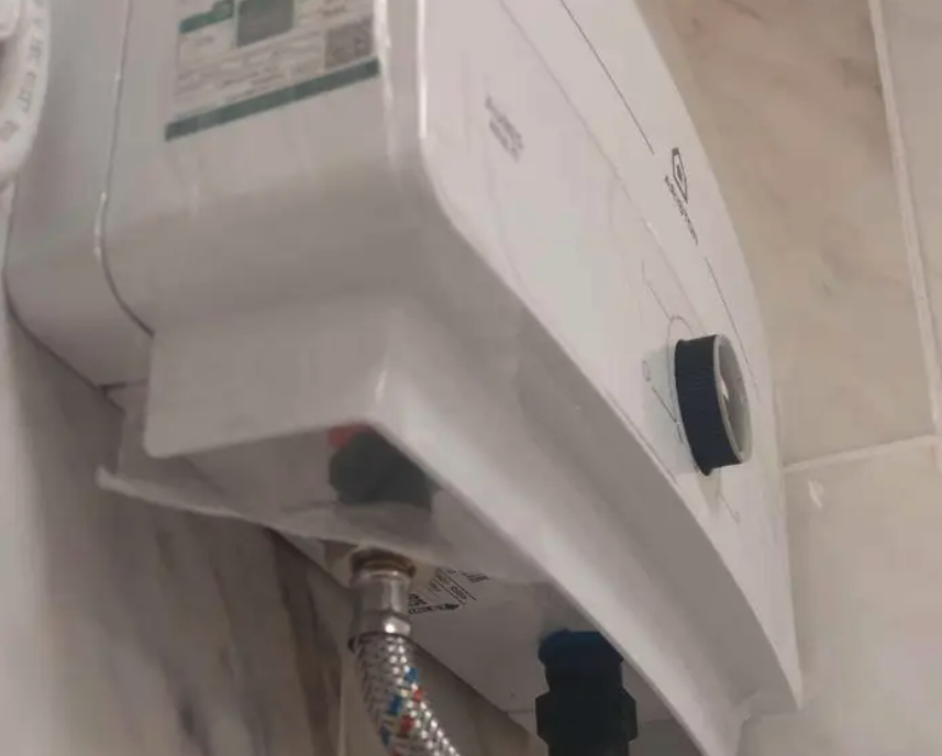 سخان ارستو على ضمان الشركة