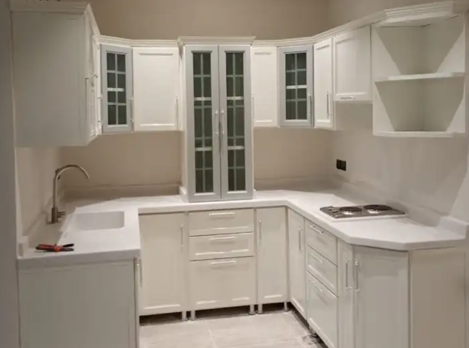 فني مطابخ المونيوم