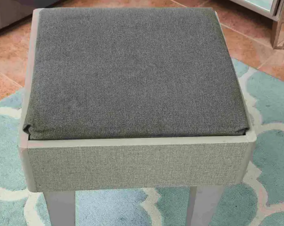 غرفة نوم للبيع المستعجل