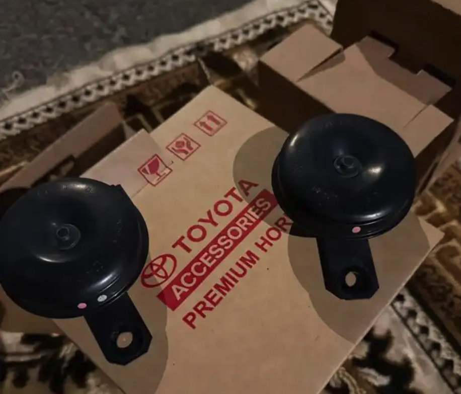 بواري تويوتا اصلي ياباني وعلى الشرط شبه جديده