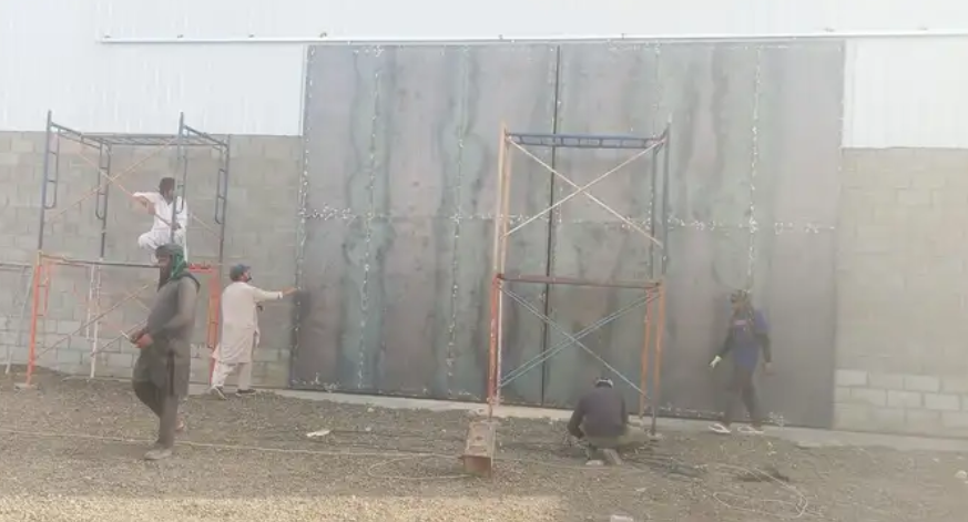 مستودعات للإيجار في العفجة مساحة 600 متر يوجد كهرباء وماء