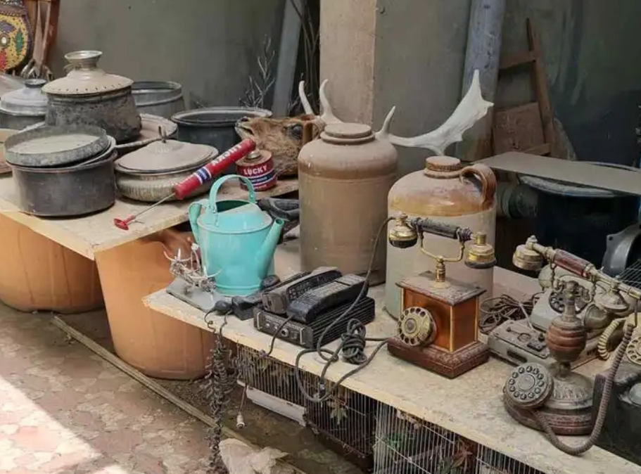 مقنيات قديمه جدا لاصحاب المتاحف والتحف