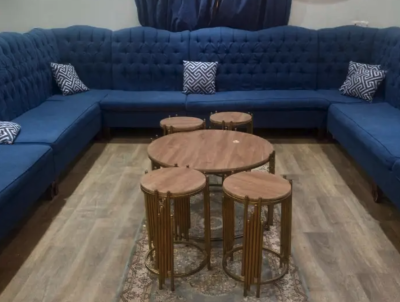 كنب للبيع قابل للتفاوض