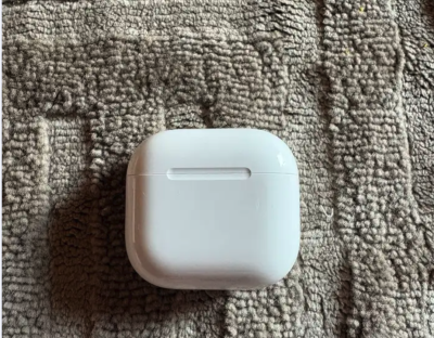 AirPods 4