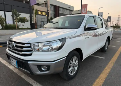 هايلوكس 2016 فل كامل قير عادي ( الساير ) بنزين