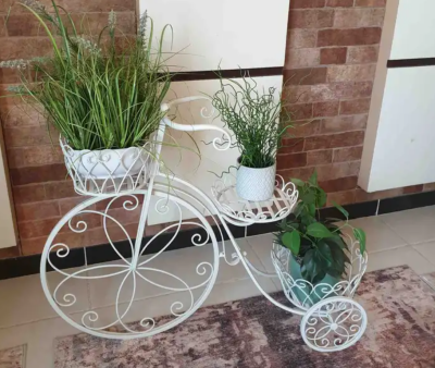 حامل أحواض زرع بشكل دراجه انيقه لمسه جمالية