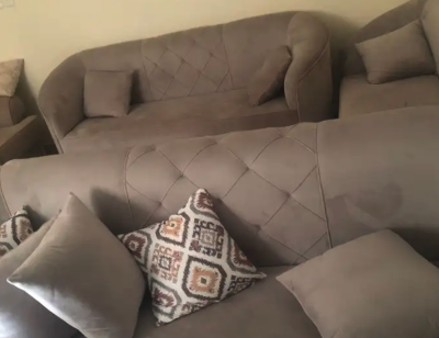 كنب ثلاث جديد الي يبغا يسوم