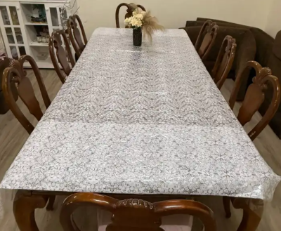 طاولة طعام