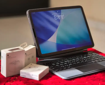 ايباد اير الجيل الخامس 5 مع كيبورد iPad Air 5 Generation