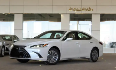 لكزس-ES250 AA-خليجي-2025-جناح-تشغيل عن بعد-ازياق جانبيه