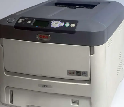 طابعة ليزر ملونة احترافية Oki C711 مستعملة بحالة ممتازة