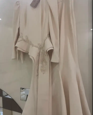 فستان جديد للبيع