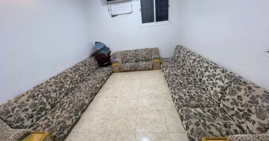 كنب للبيع السريع بسبب التغيير