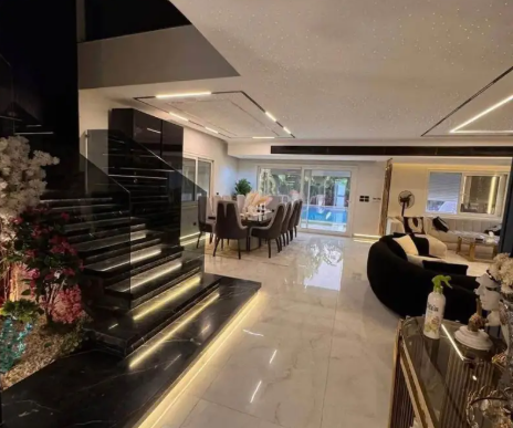 قصر بانورامي متشطب 1009 متر 3 ادوار مع حمام سباحة خاص بجوار Mountain View و Nyoum من Grand Heights