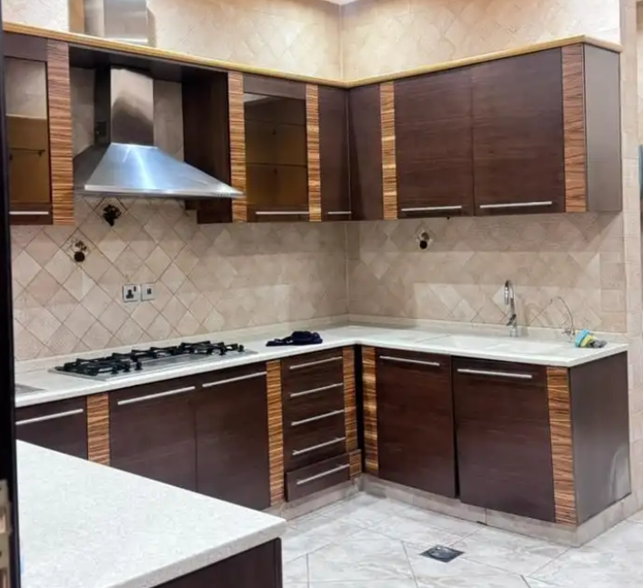 للإيجار دور ارضي مدخل خاص حي المروه