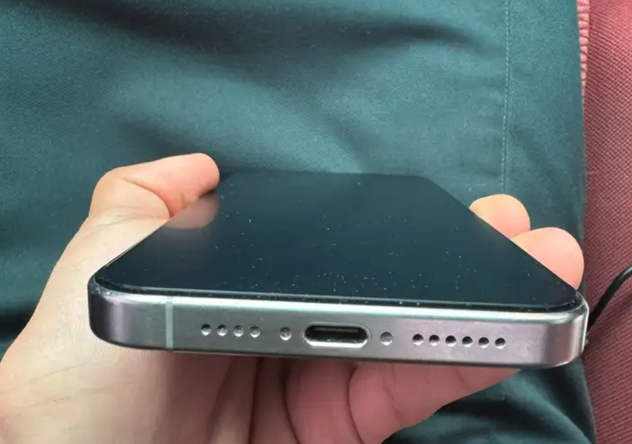 ايفون 15 برو ماكس